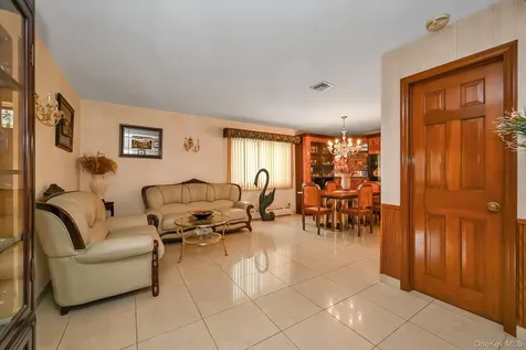 33-22 208th Street Bayside NY 11361
