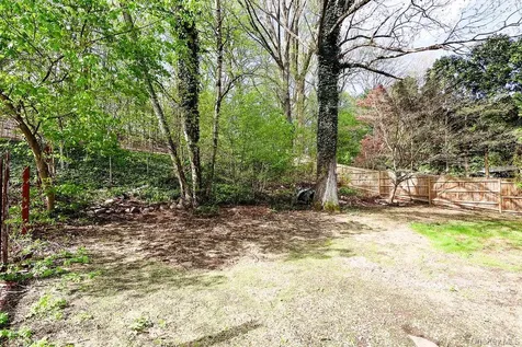 1011 Parkway Place Peekskill NY 10566