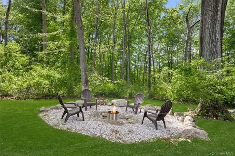 10 Mcgregor Lane Crompond NY 10517