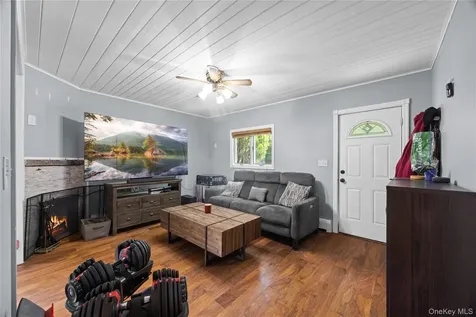 10 Mcgregor Lane Crompond NY 10517