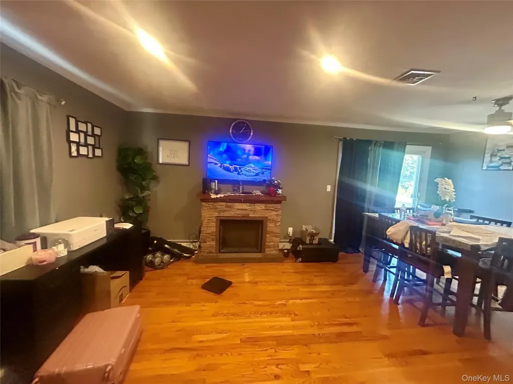 Massapequa NY 11758
