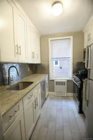 625 Gramatan Avenue Mount Vernon NY 10552