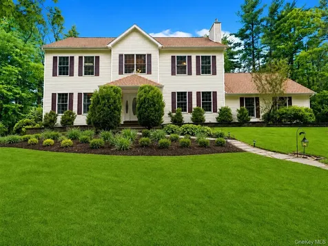 30 Whitney Drive Woodstock NY 12498