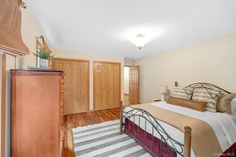 30 Whitney Drive Woodstock NY 12498