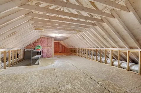 30 Whitney Drive Woodstock NY 12498