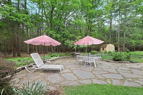 30 Whitney Drive Woodstock NY 12498