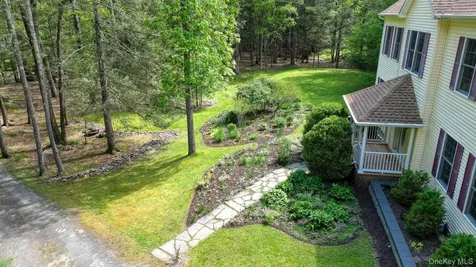 30 Whitney Drive Woodstock NY 12498