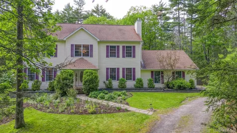 30 Whitney Drive Woodstock NY 12498