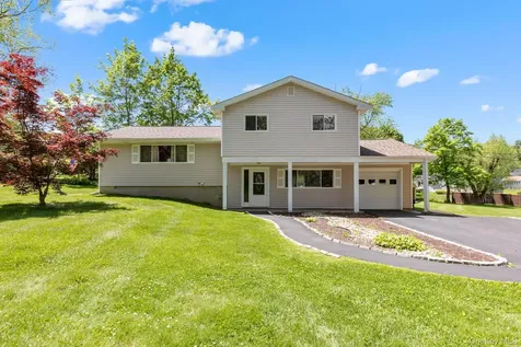 351 London Road Yorktown Heights NY 10598