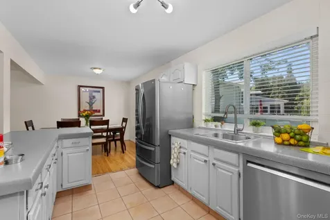 351 London Road Yorktown Heights NY 10598