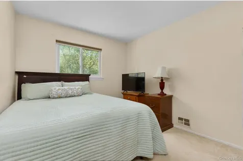 351 London Road Yorktown Heights NY 10598
