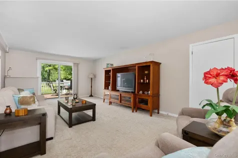 351 London Road Yorktown Heights NY 10598