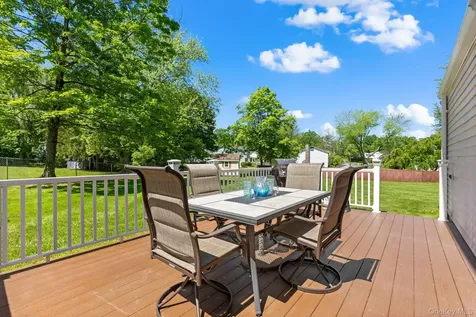 351 London Road Yorktown Heights NY 10598