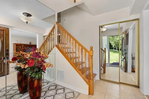 351 London Road Yorktown Heights NY 10598