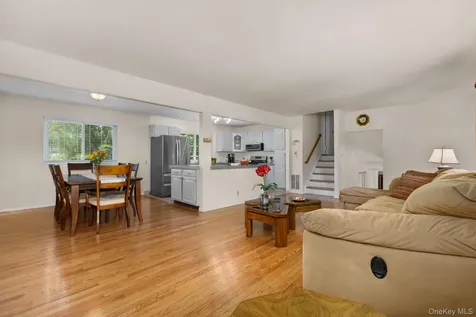 351 London Road Yorktown Heights NY 10598