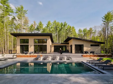 2 Stonecreek Road Woodstock NY 12498