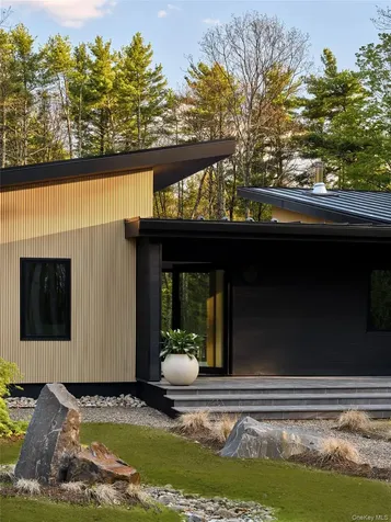 2 Stonecreek Road Woodstock NY 12498