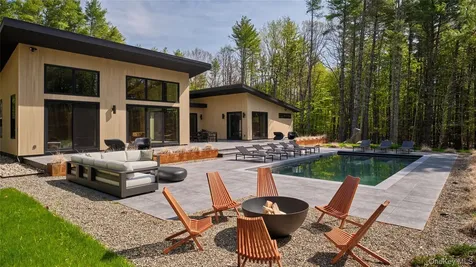 2 Stonecreek Road Woodstock NY 12498