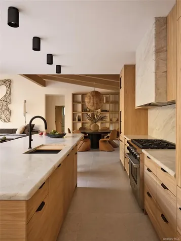 2 Stonecreek Road Woodstock NY 12498