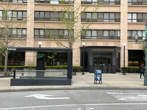 301 W 110th Street New York (manhattan) NY 10026