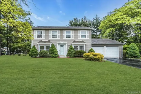 23 Magnet Street Stony Brook NY 11790
