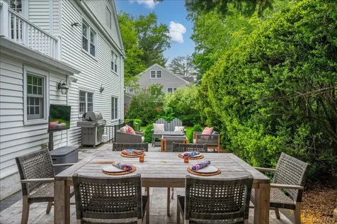 49 Eton Road Larchmont NY 10538