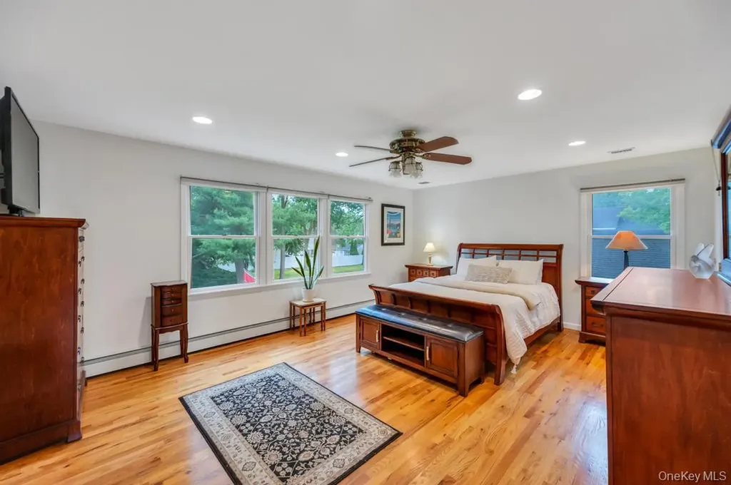 75 Elm Avenue Smithtown NY 11787