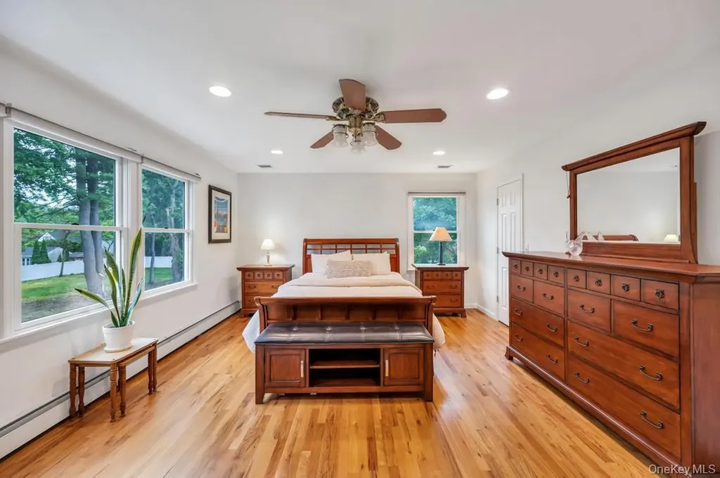 75 Elm Avenue Smithtown NY 11787