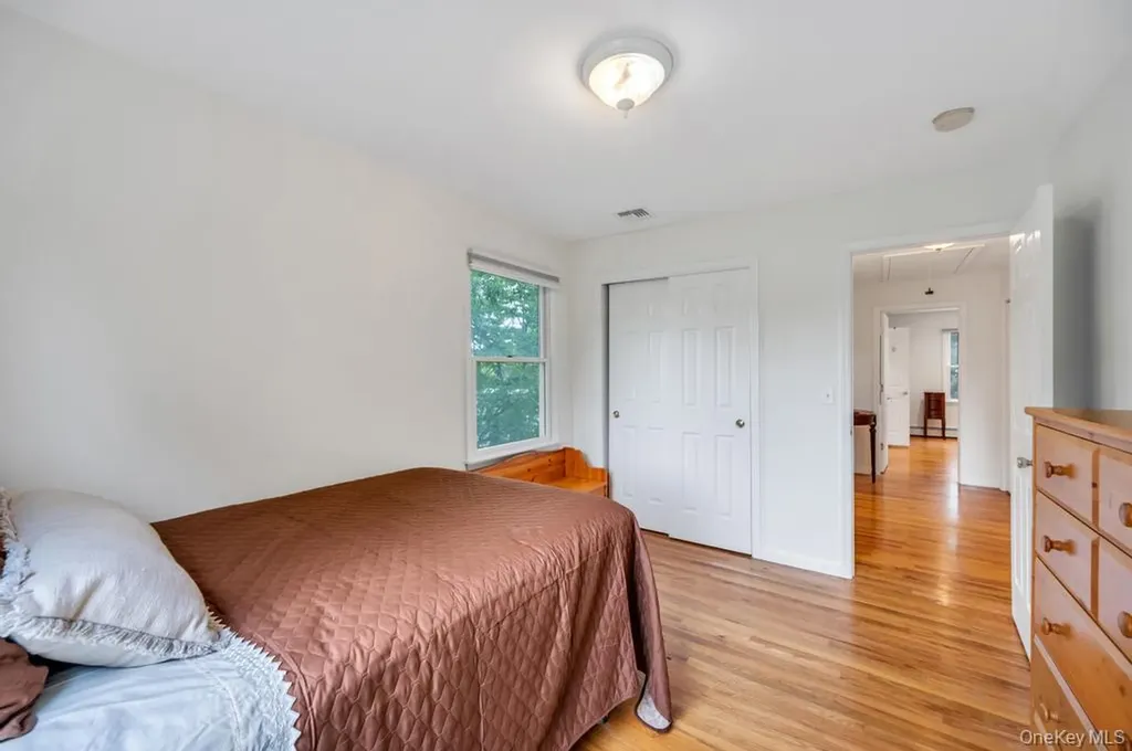 75 Elm Avenue Smithtown NY 11787