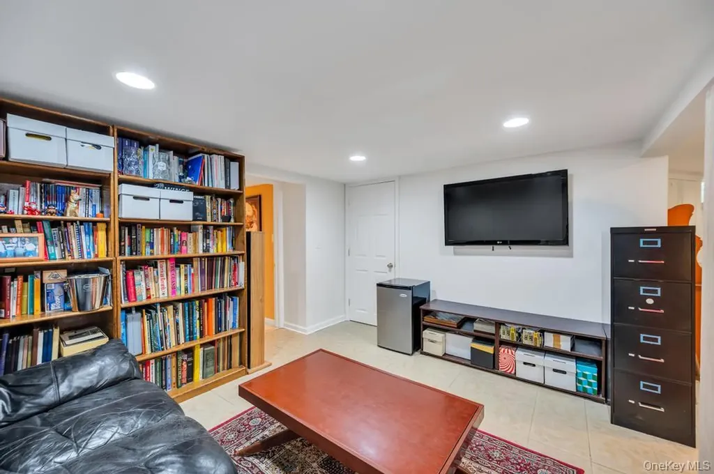 75 Elm Avenue Smithtown NY 11787