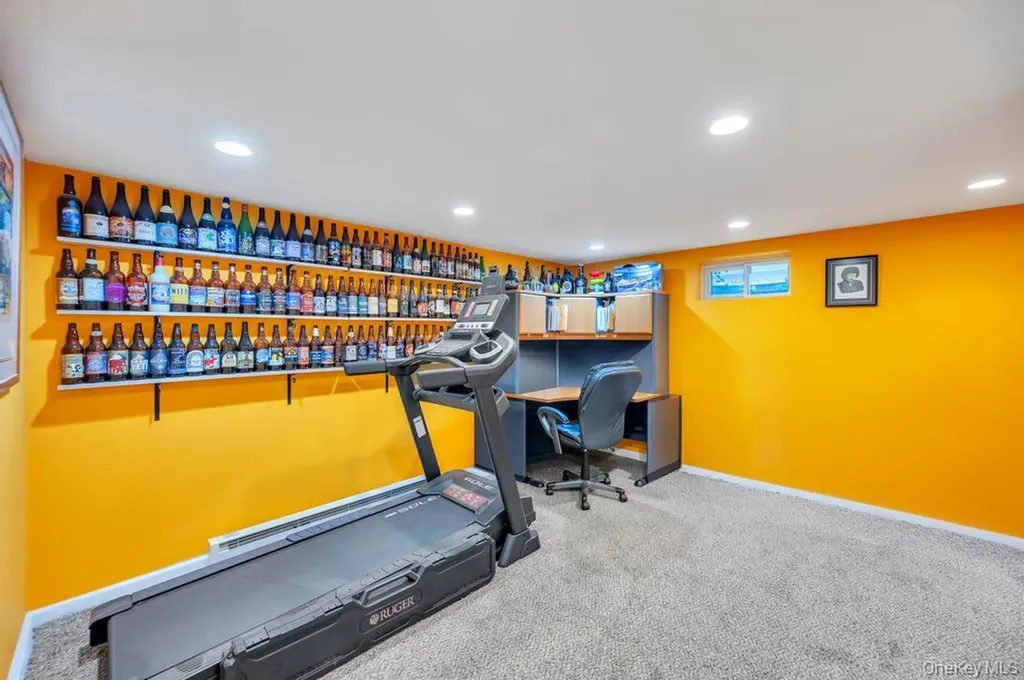 75 Elm Avenue Smithtown NY 11787