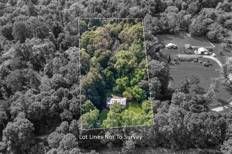 18 Stage Road Pine Island NY 10969
