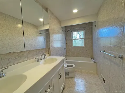 3 Stonewall Lane Mamaroneck NY 10543