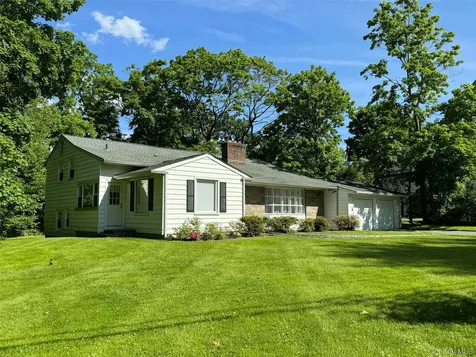 3 Stonewall Lane Mamaroneck NY 10543