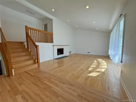 3 Stonewall Lane Mamaroneck NY 10543