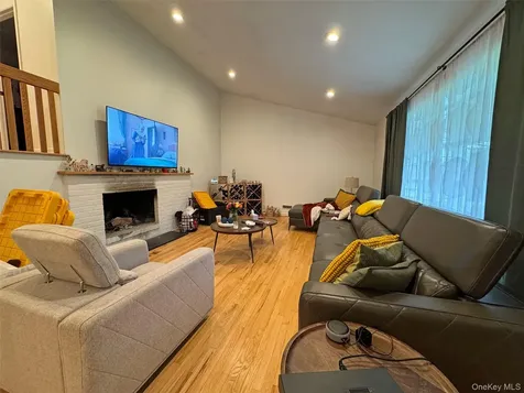3 Stonewall Lane Mamaroneck NY 10543