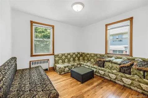 107 Hayward Street Yonkers NY 10704