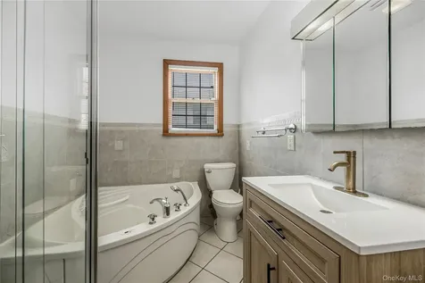 107 Hayward Street Yonkers NY 10704