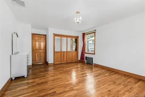 107 Hayward Street Yonkers NY 10704