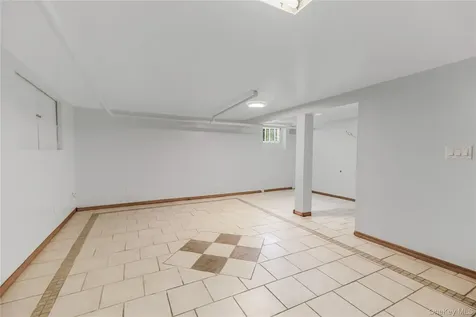 107 Hayward Street Yonkers NY 10704