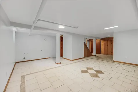 107 Hayward Street Yonkers NY 10704