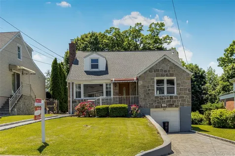 107 Hayward Street Yonkers NY 10704