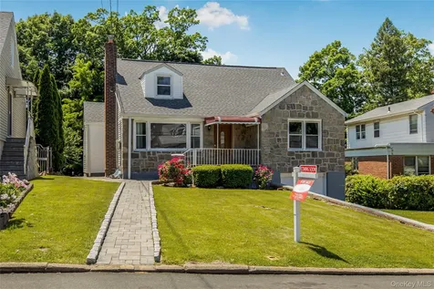 107 Hayward Street Yonkers NY 10704