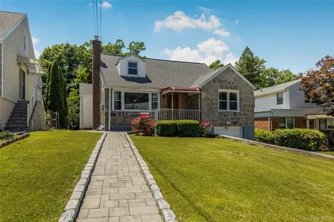 107 Hayward Street Yonkers NY 10704