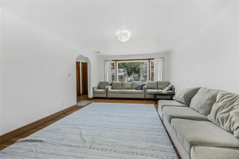 107 Hayward Street Yonkers NY 10704