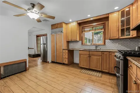 107 Hayward Street Yonkers NY 10704