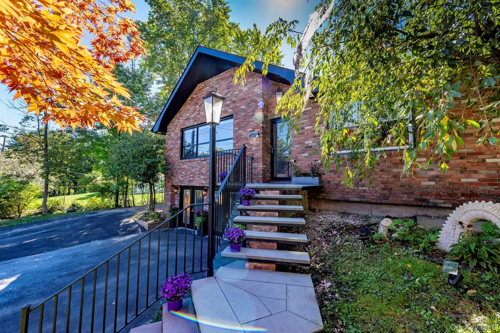 19 Hatch Street South Fallsburg NY 12779