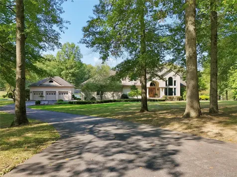 3 Andrea Court Goshen NY 10924