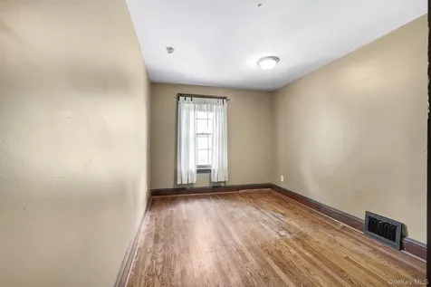 206 Greycourt Road Chester NY 10918