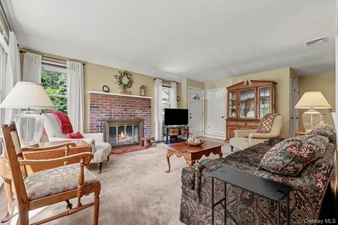 22 Manor Way Brewster NY 10509